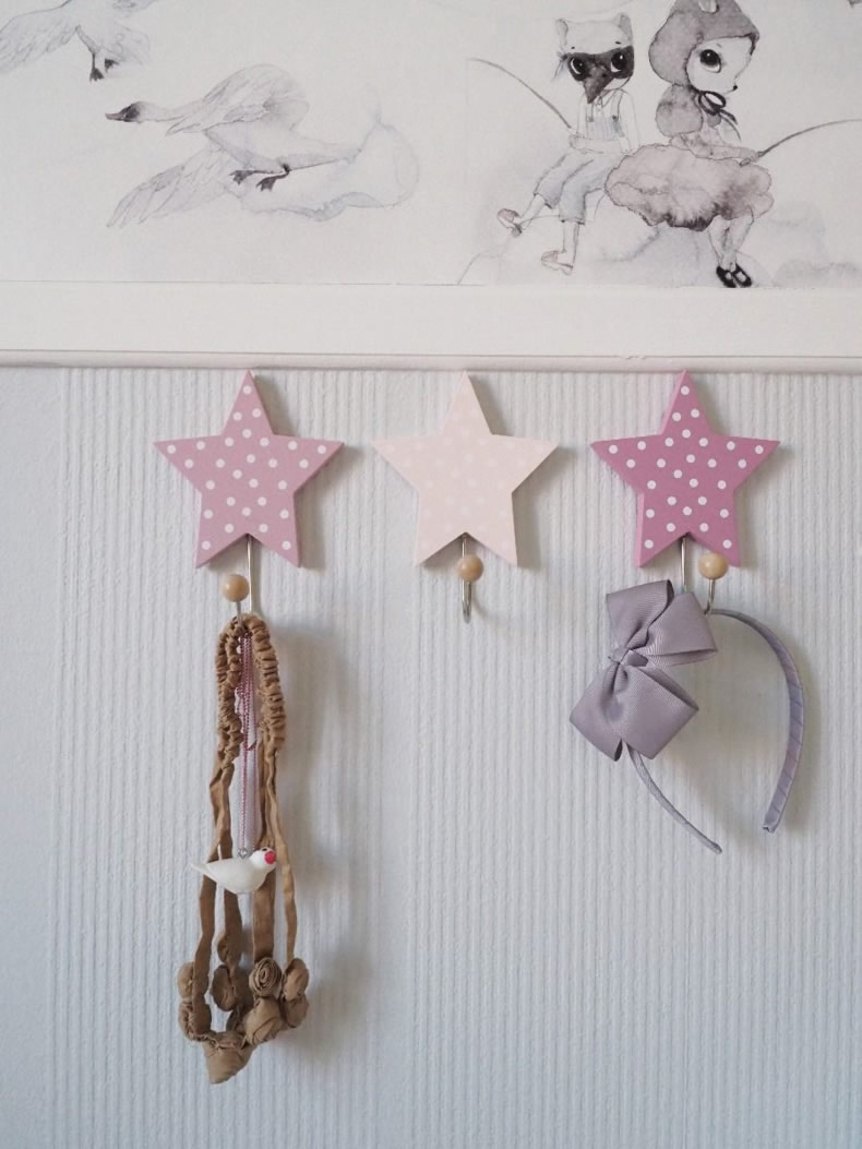 3 Holz Wand-Haken Kinder-Garderobe Set Rosa Rot 11x15cm Kleiderhaken